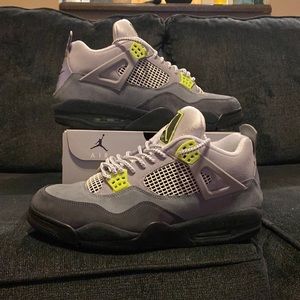 Air Jordan Retro 4 like new
